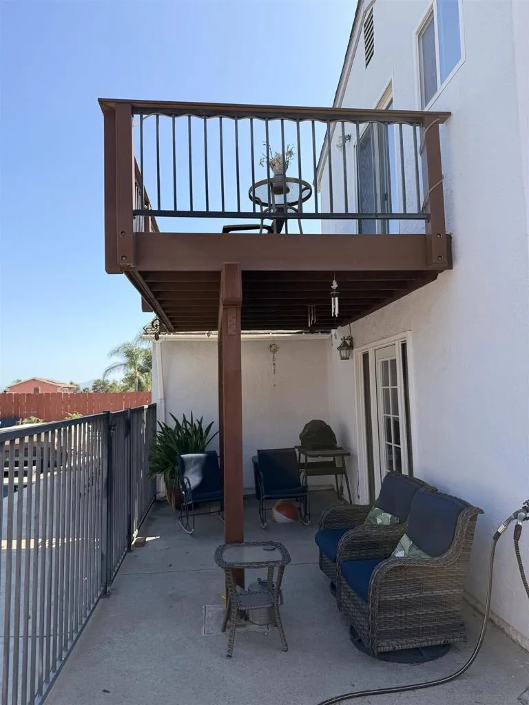 10041 Gem Tree Way Santee, CA 92071