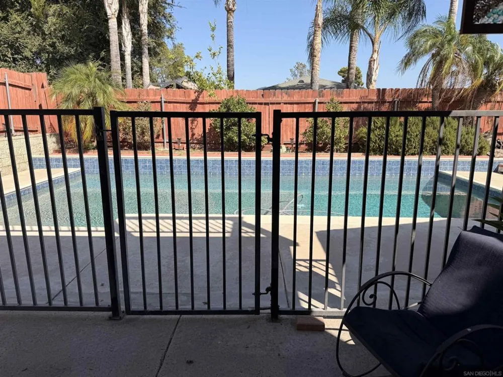 10041 Gem Tree Way Santee, CA 92071