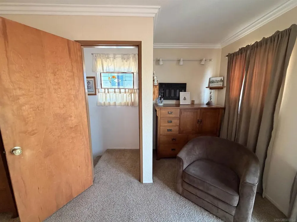 10041 Gem Tree Way Santee, CA 92071