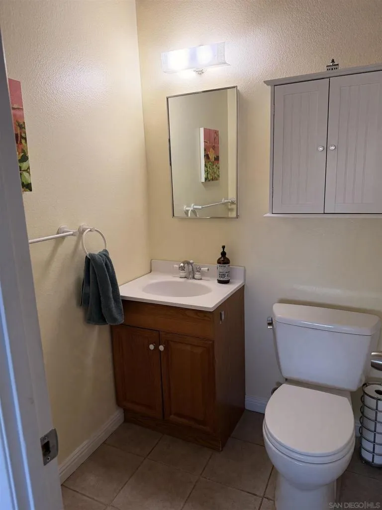 10041 Gem Tree Way Santee, CA 92071