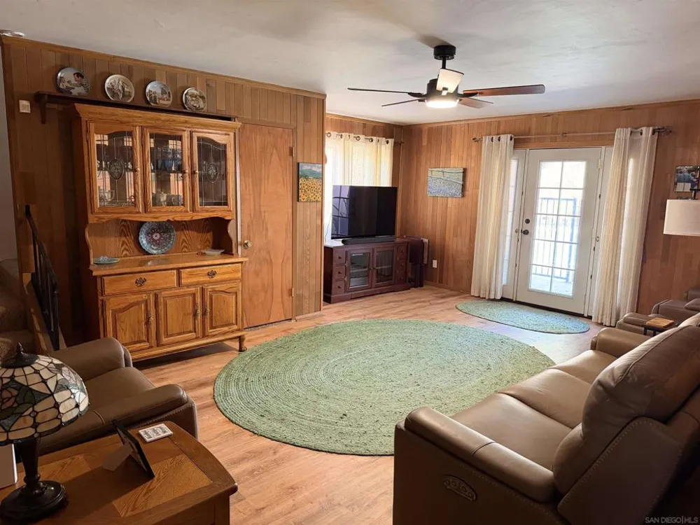 10041 Gem Tree Way Santee, CA 92071