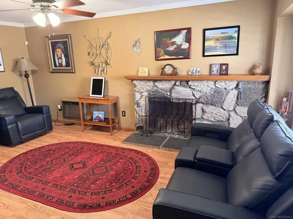 10041 Gem Tree Way Santee, CA 92071