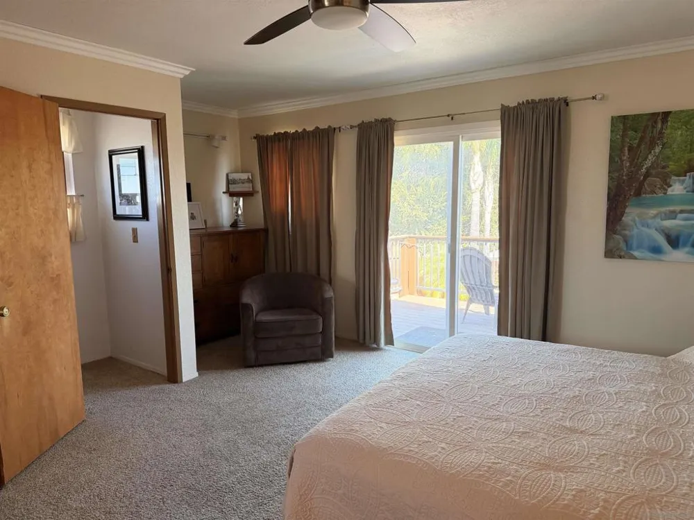 10041 Gem Tree Way Santee, CA 92071