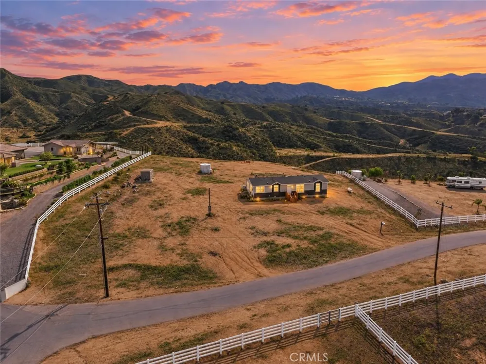 7534 Stewart Road Colton, CA 92324