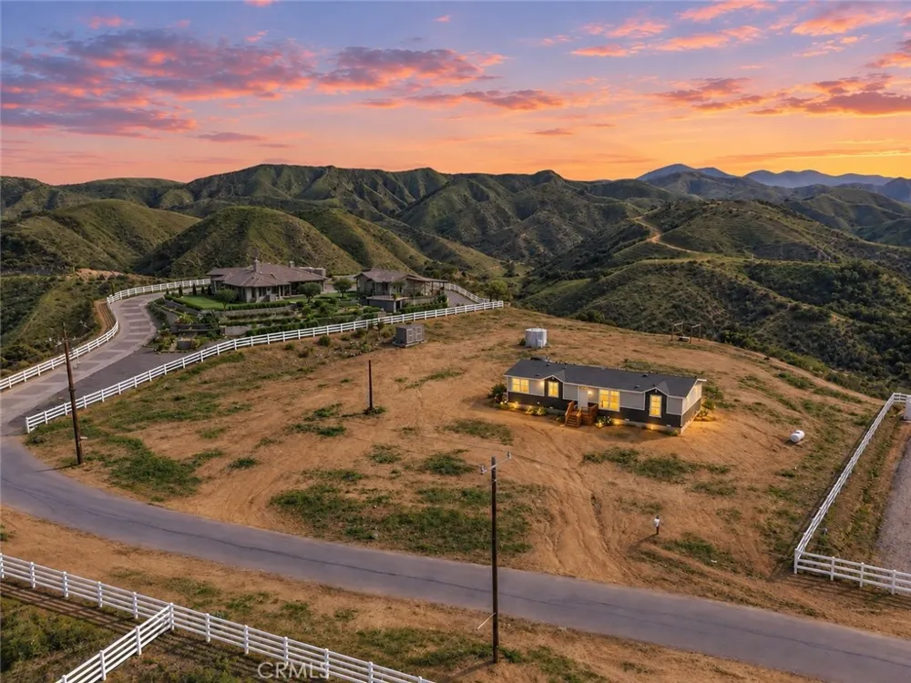 7534 Stewart Road Colton, CA 92324