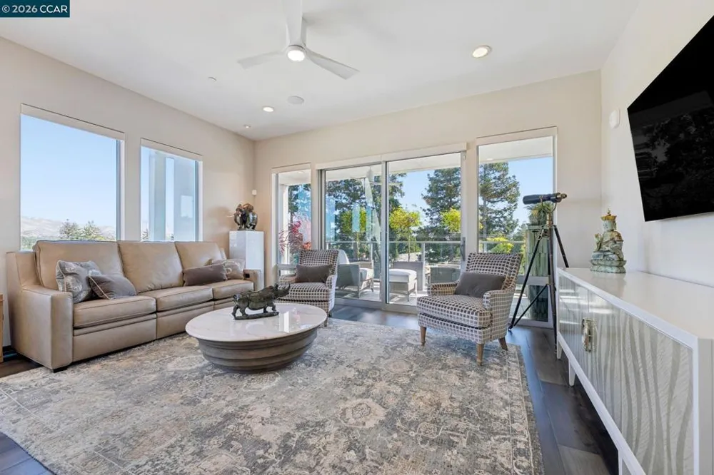 1954 Trinity Ave #303 Walnut Creek, CA 94596