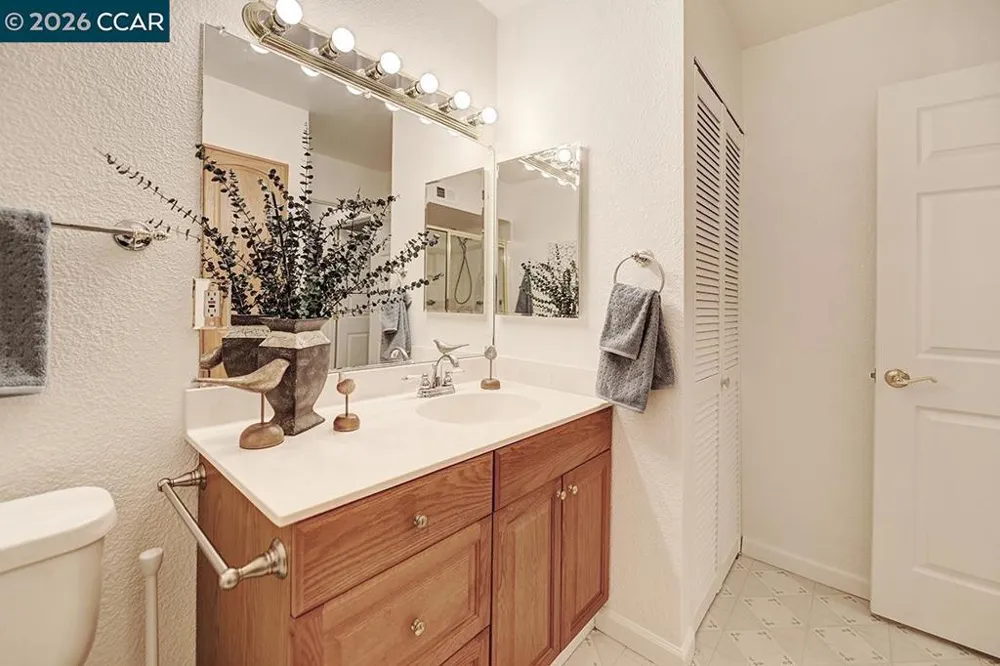 2400 Pine Knoll #3 Walnut Creek, CA 94595
