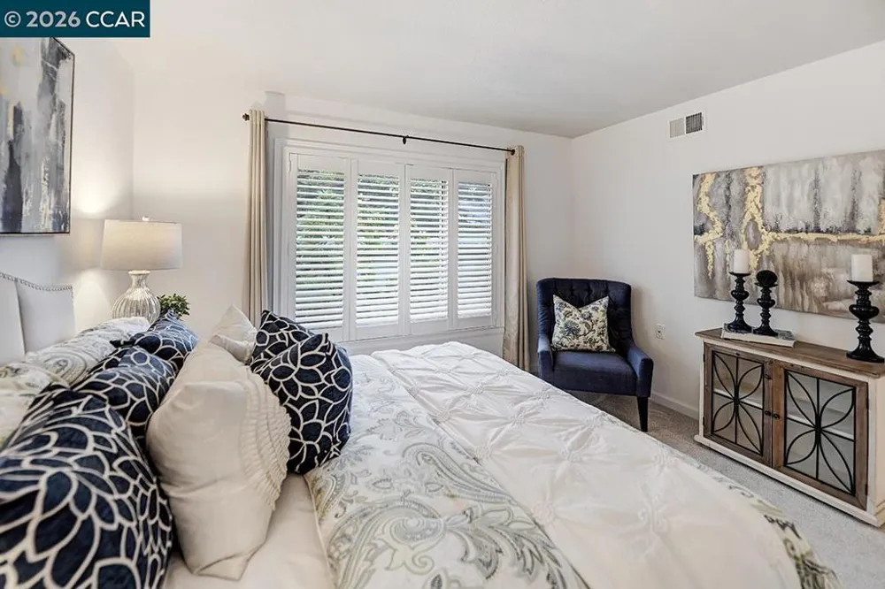 2400 Pine Knoll #3 Walnut Creek, CA 94595