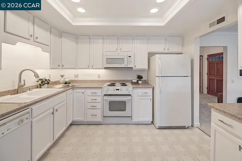 2400 Pine Knoll #3 Walnut Creek, CA 94595