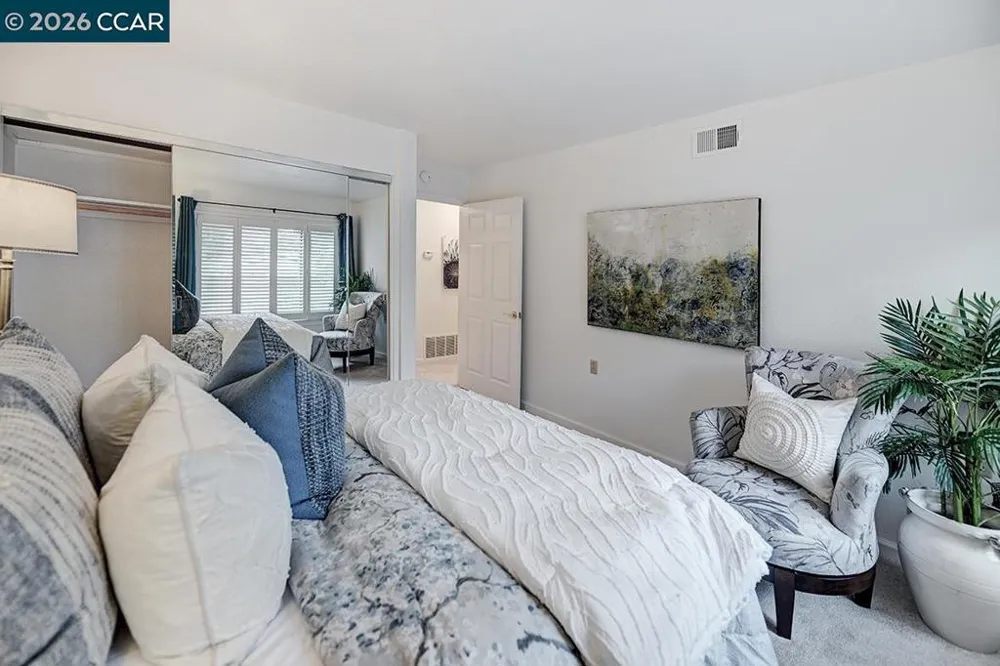 2400 Pine Knoll #3 Walnut Creek, CA 94595