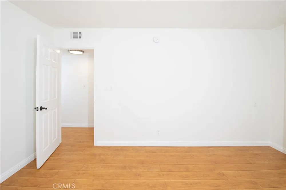 18620 Hatteras St #249 Tarzana, CA 91356