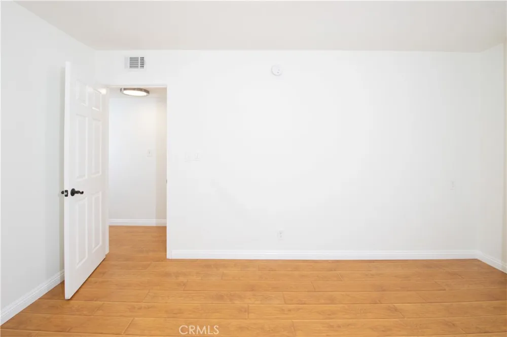 18620 Hatteras St #249 Tarzana, CA 91356