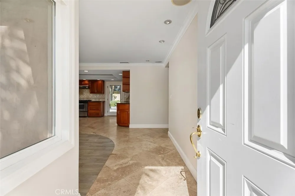 2199 National Costa Mesa, CA 92627