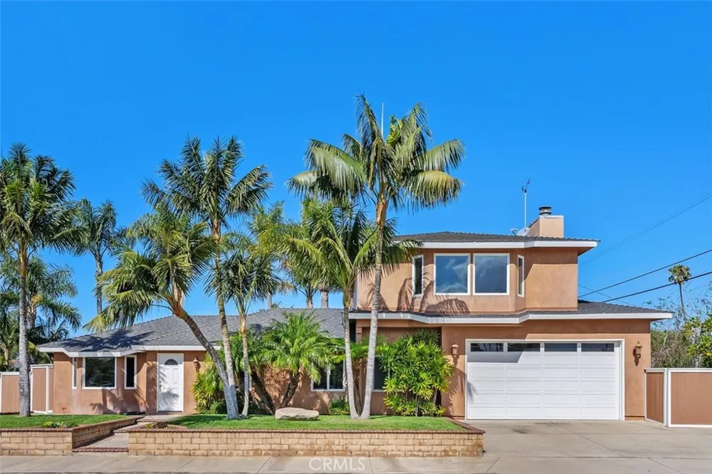 2199 National Costa Mesa, CA 92627