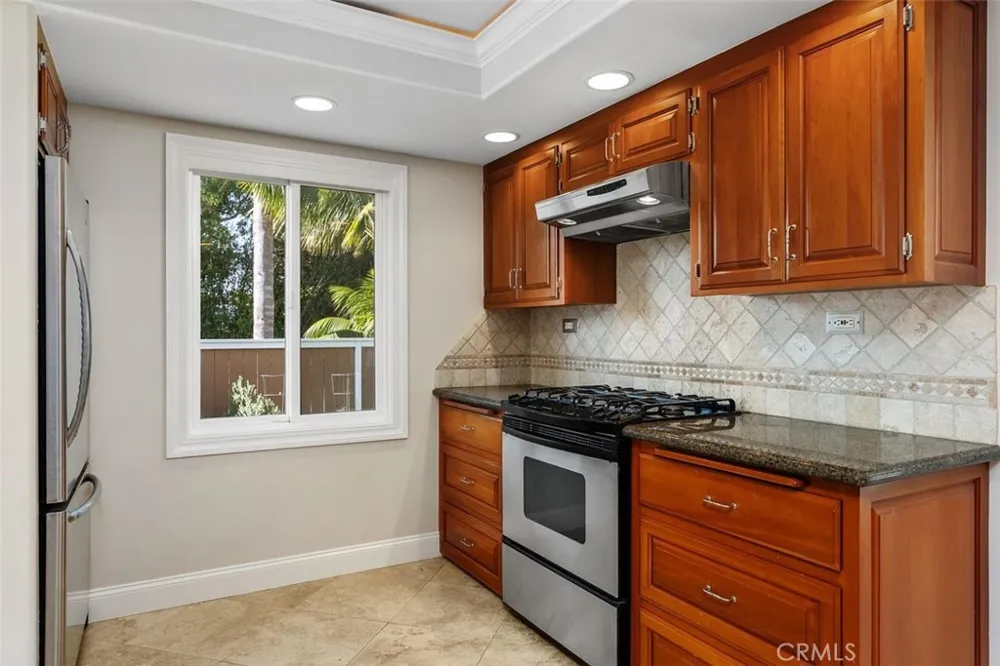 2199 National Costa Mesa, CA 92627