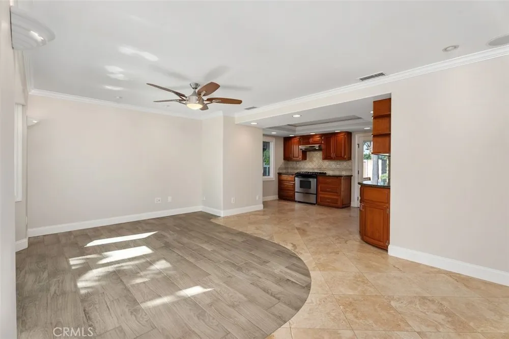 2199 National Costa Mesa, CA 92627