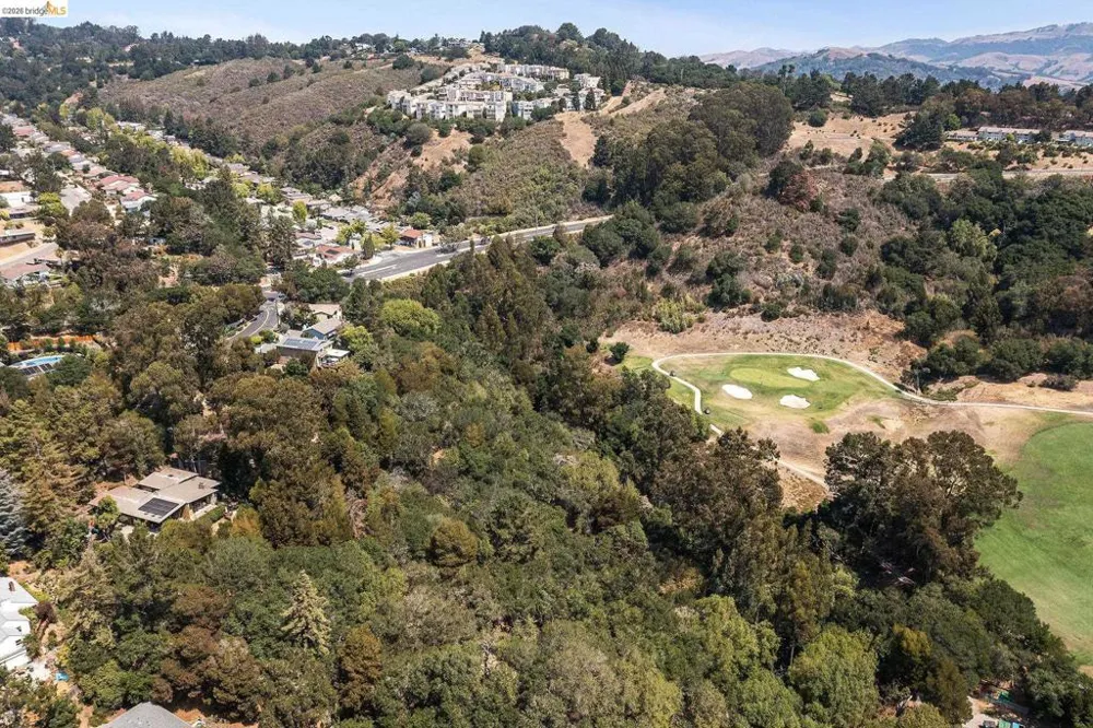 Mendenhall Rd Oakland, CA 94605