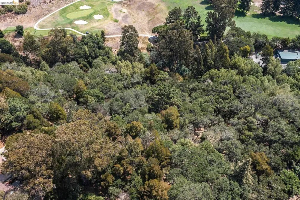Mendenhall Rd Oakland, CA 94605