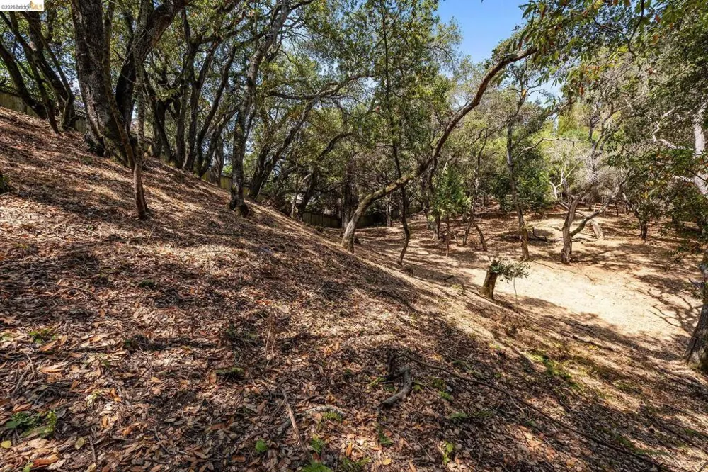 Mendenhall Rd Oakland, CA 94605
