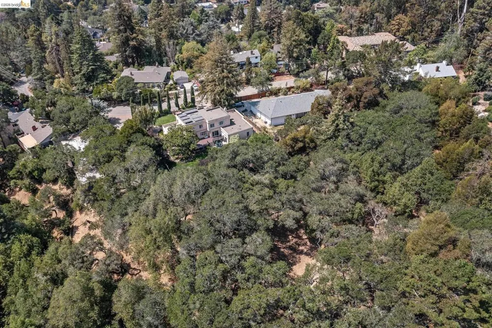 Mendenhall Rd Oakland, CA 94605