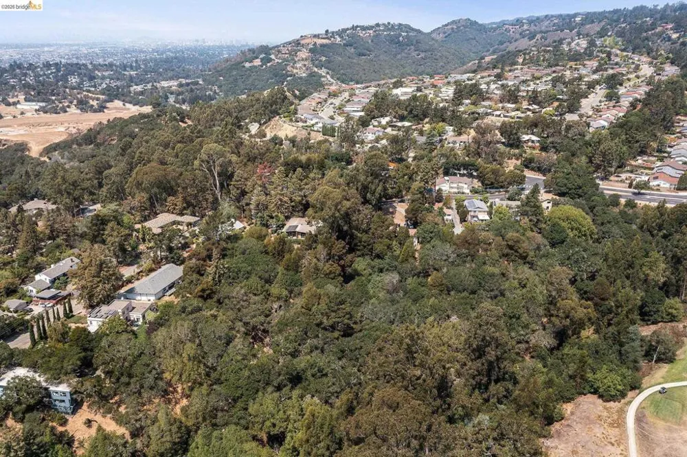 Mendenhall Rd Oakland, CA 94605