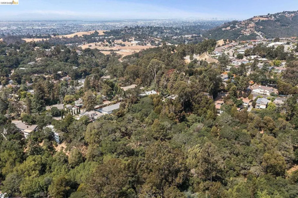Mendenhall Rd Oakland, CA 94605