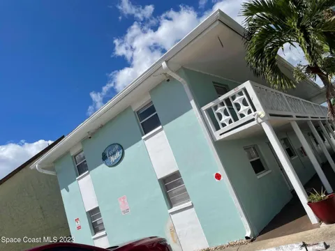 208 Pierce Avenue #4
