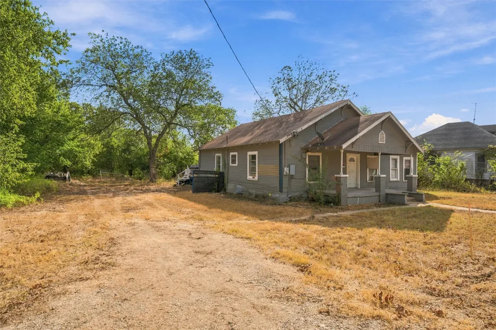 204 Eagle Drive Eddy, TX 76524