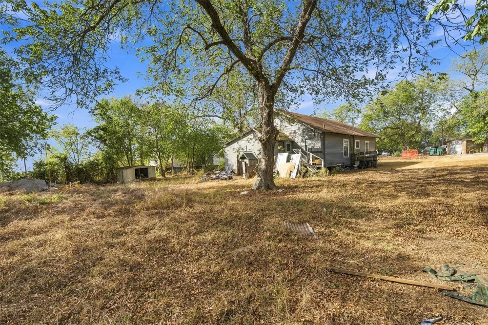 204 Eagle Drive Eddy, TX 76524