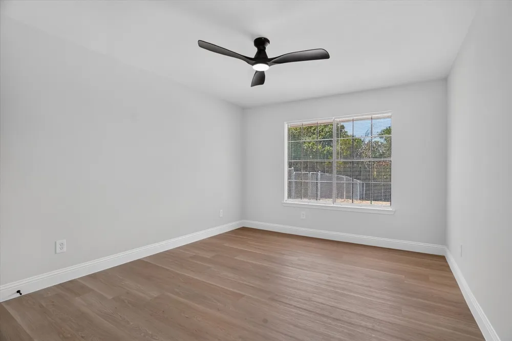 111 Woodcrest Street Weatherford, TX 76087