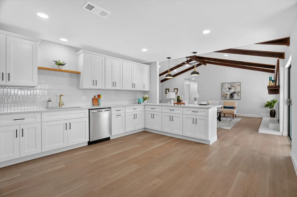 111 Woodcrest Street Weatherford, TX 76087