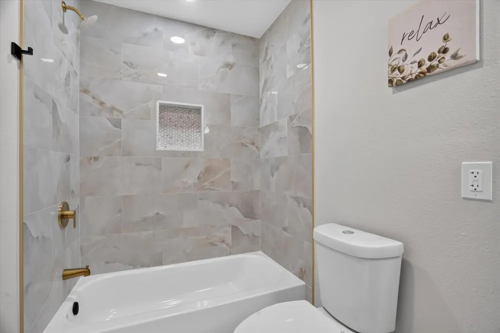 111 Woodcrest Street Weatherford, TX 76087