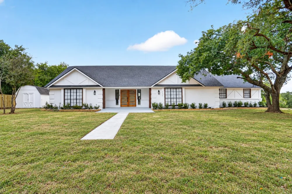 111 Woodcrest Street Weatherford, TX 76087