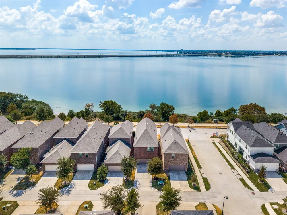 7401 Sunset Boulevard Rowlett, TX 75088