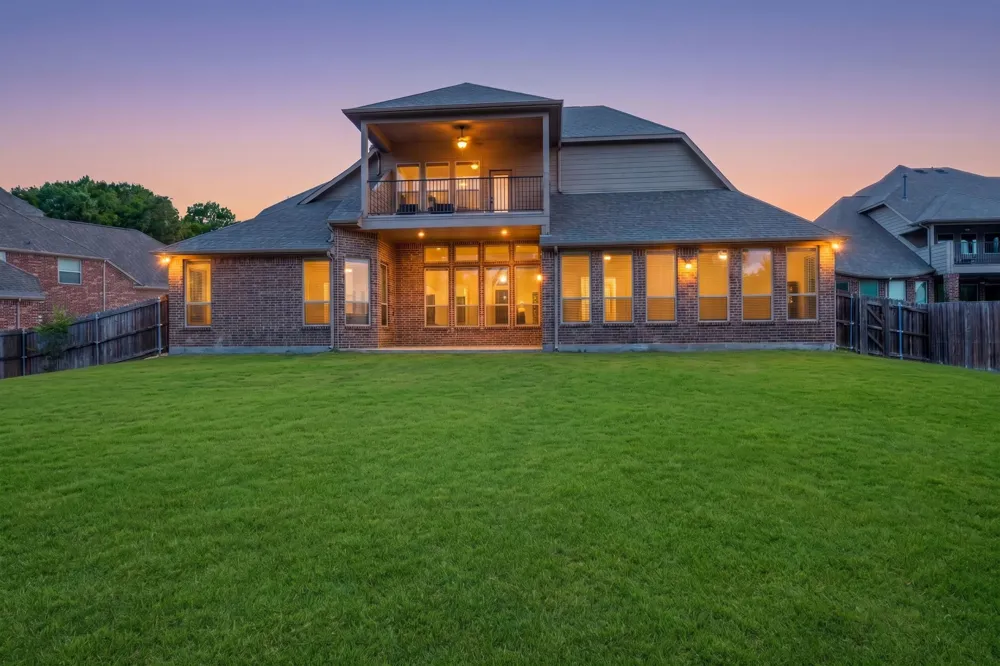 9002 Forest Park Court Rowlett, TX 75089
