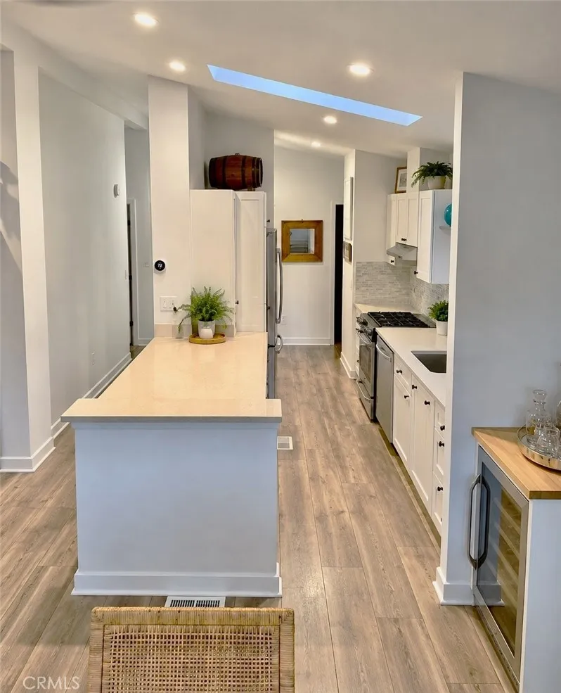10 SARATOGA #10 Newport Beach, CA 92660