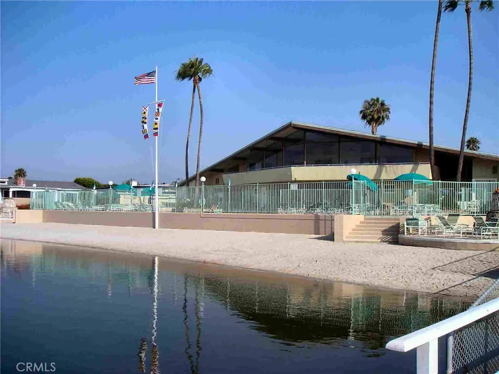10 SARATOGA #10 Newport Beach, CA 92660