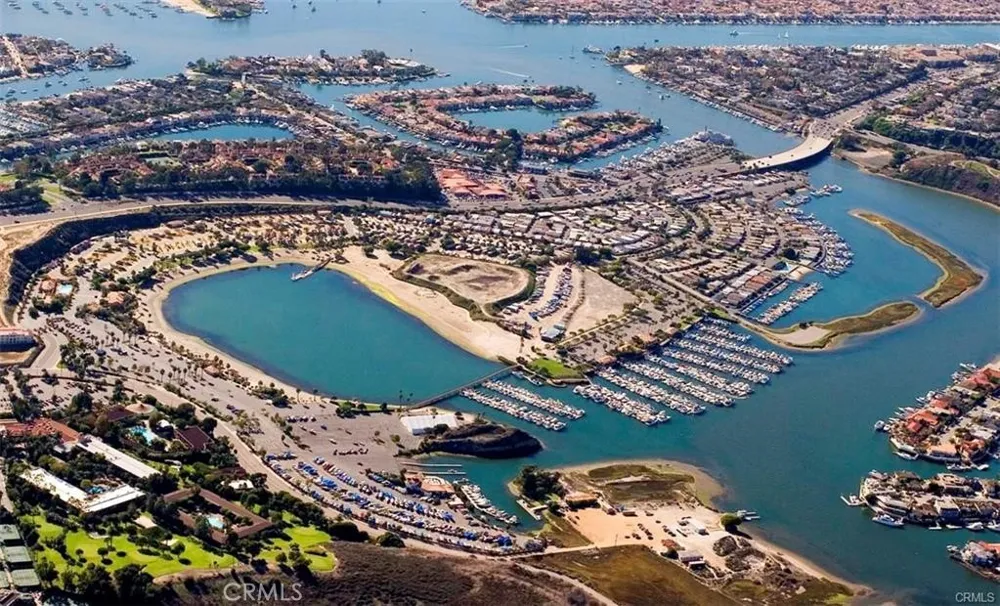 10 SARATOGA #10 Newport Beach, CA 92660