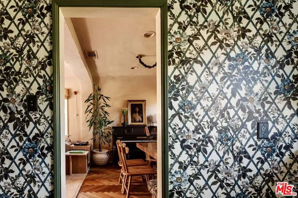 2380 Lake View Avenue Los Angeles, CA 90039
