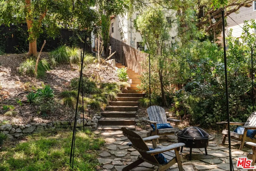 2380 Lake View Avenue Los Angeles, CA 90039