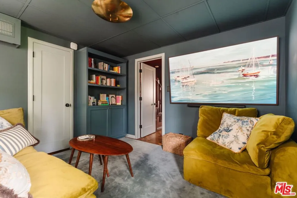 2380 Lake View Avenue Los Angeles, CA 90039