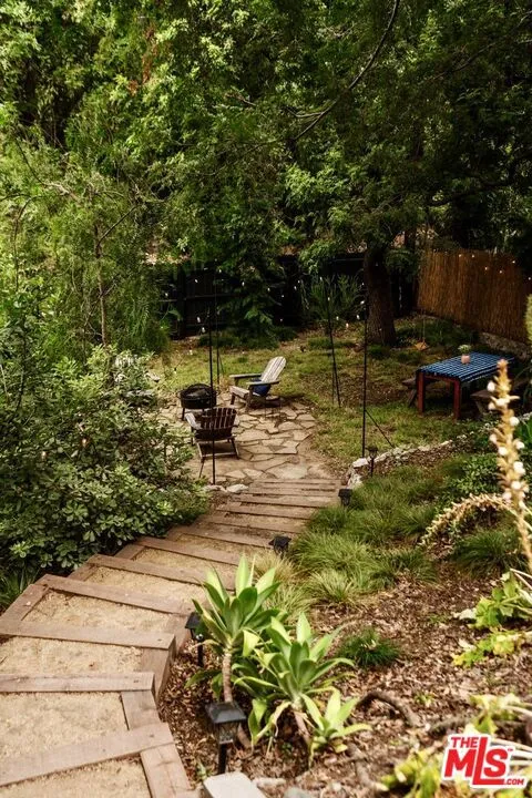 2380 Lake View Avenue Los Angeles, CA 90039