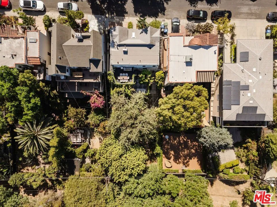 2380 Lake View Avenue Los Angeles, CA 90039