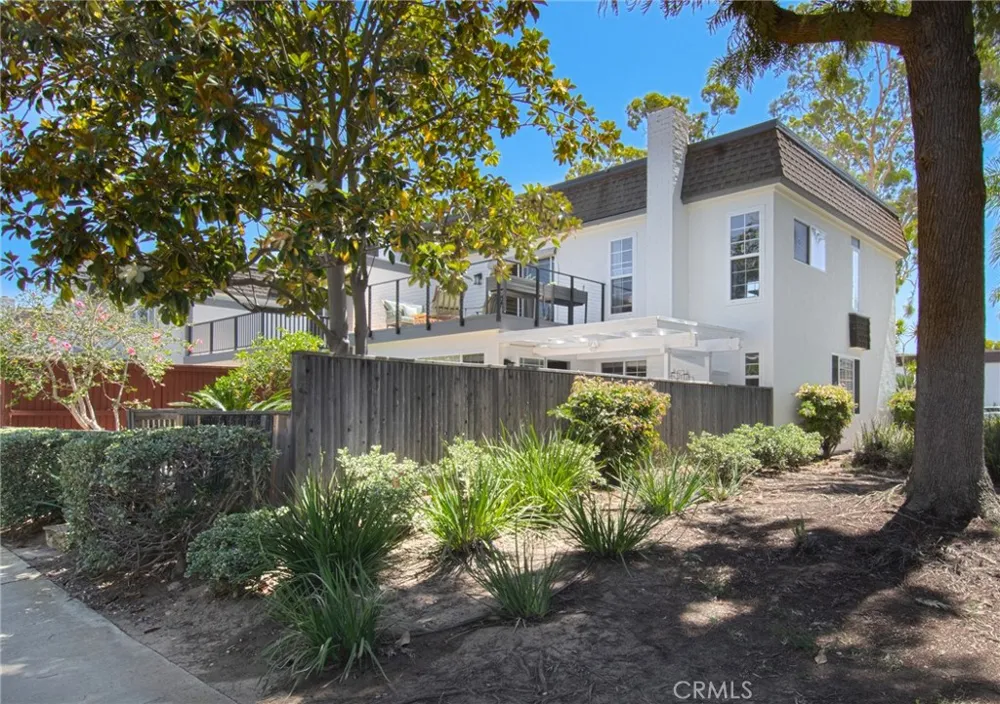 34 Senisa Irvine, CA 92612