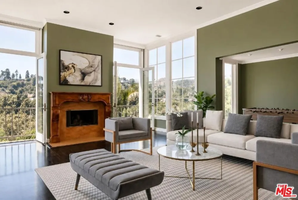9430 Readcrest Drive Beverly Hills, CA 90210