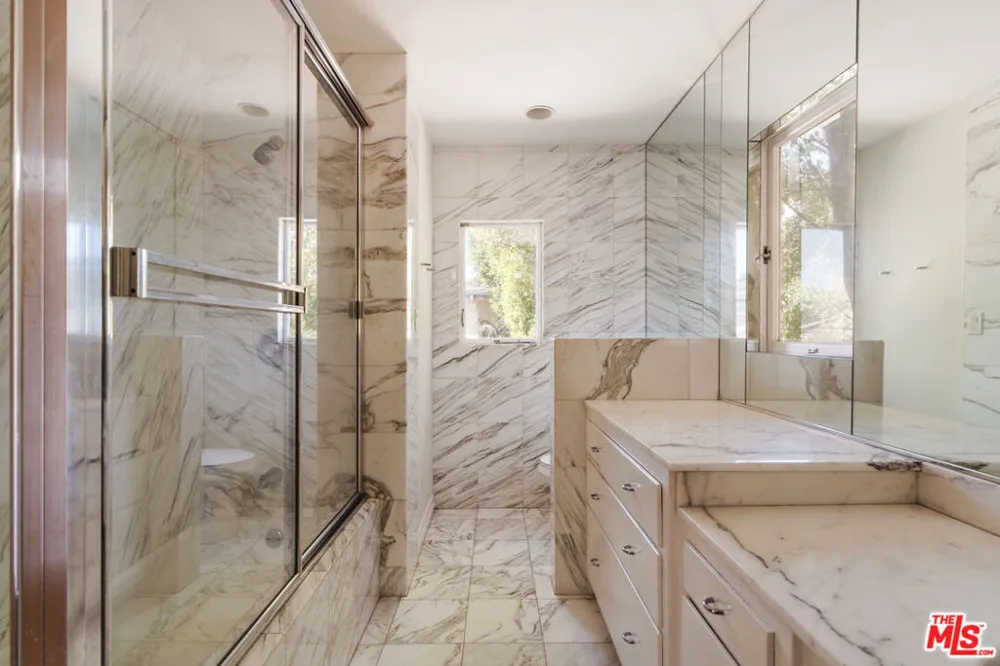 9430 Readcrest Drive Beverly Hills, CA 90210