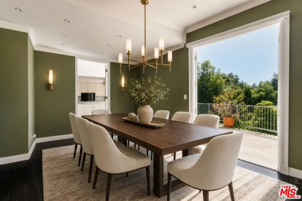 9430 Readcrest Drive Beverly Hills, CA 90210