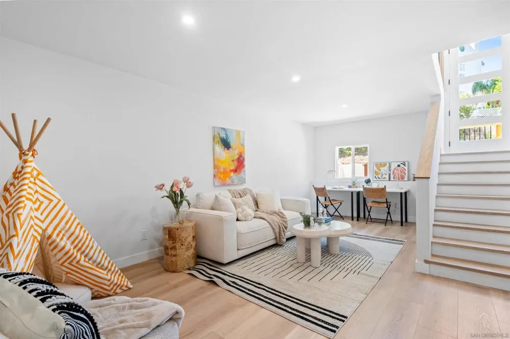 4242 Avenida Gregory Spring Valley, CA 91977