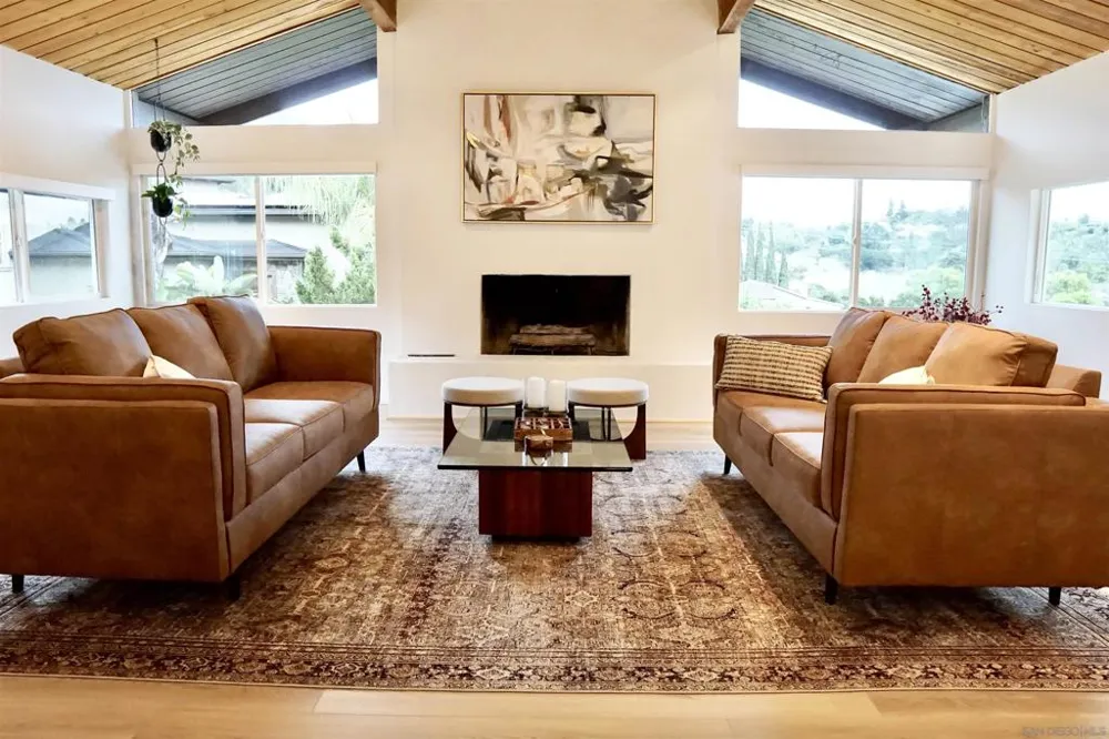 4242 Avenida Gregory Spring Valley, CA 91977