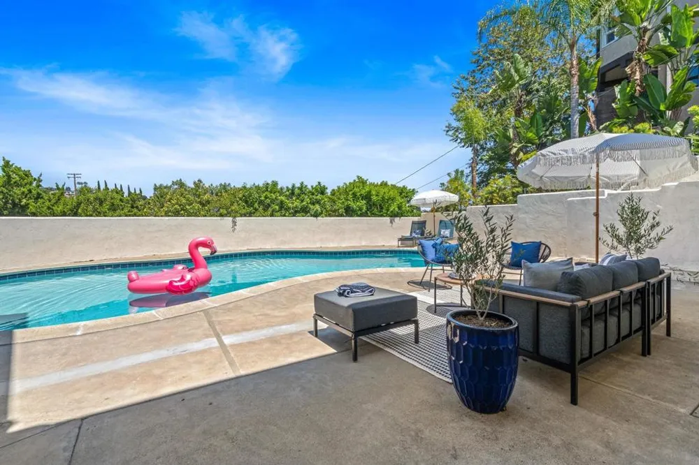 4242 Avenida Gregory Spring Valley, CA 91977